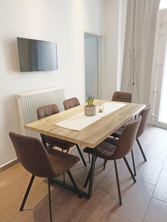 3 Bedrooms With Ensuite Bathrooms Відень Екстер'єр фото